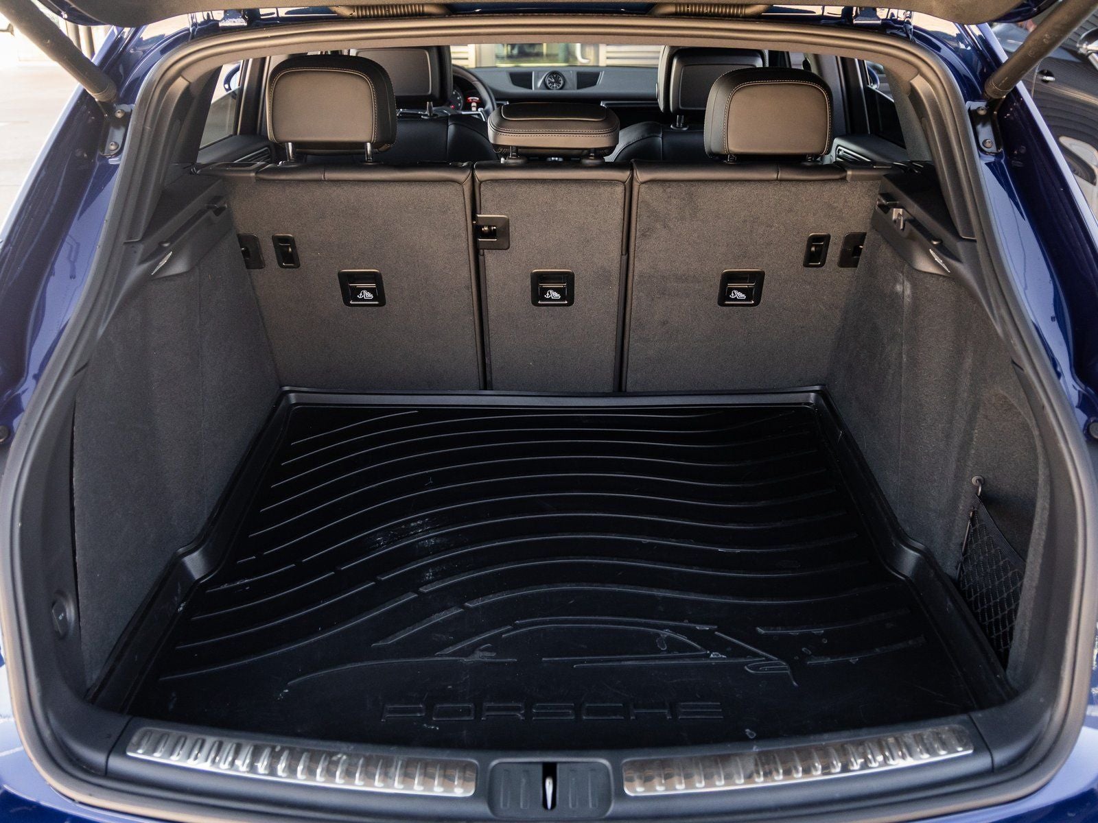 2025 Porsche Macan Macan