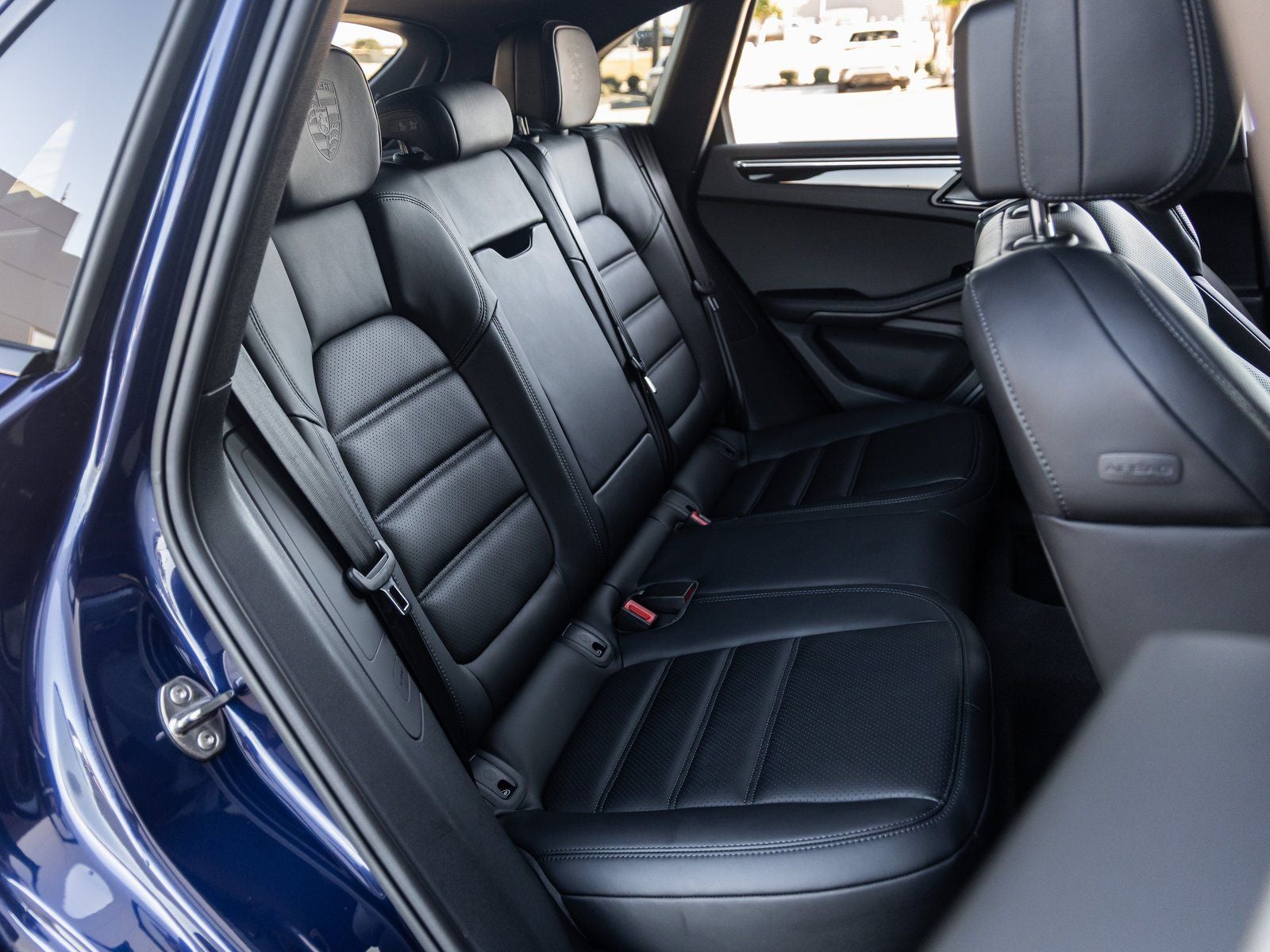 2025 Porsche Macan Macan