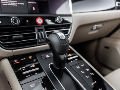 2025 Porsche Macan Macan