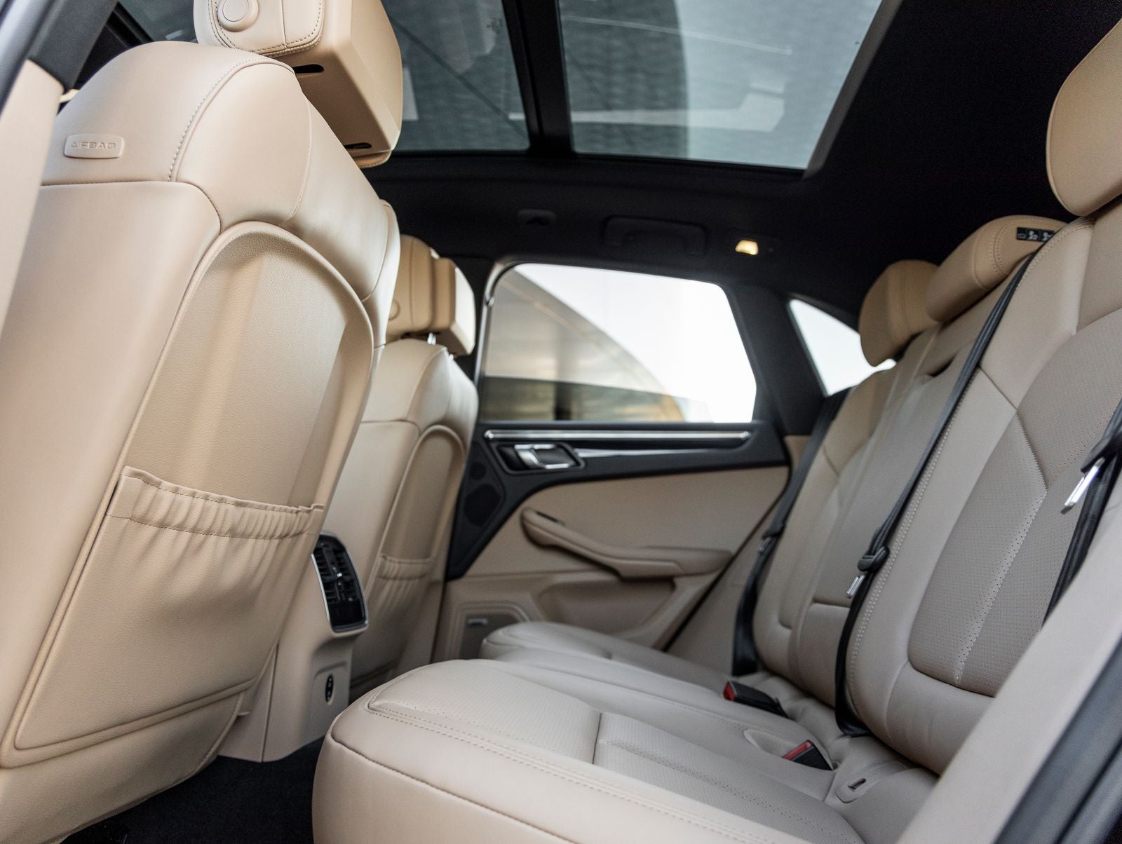 2026 Porsche Macan AWD