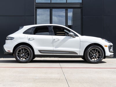 2023 Porsche Macan T