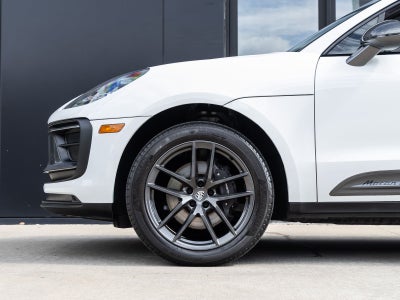 2023 Porsche Macan T