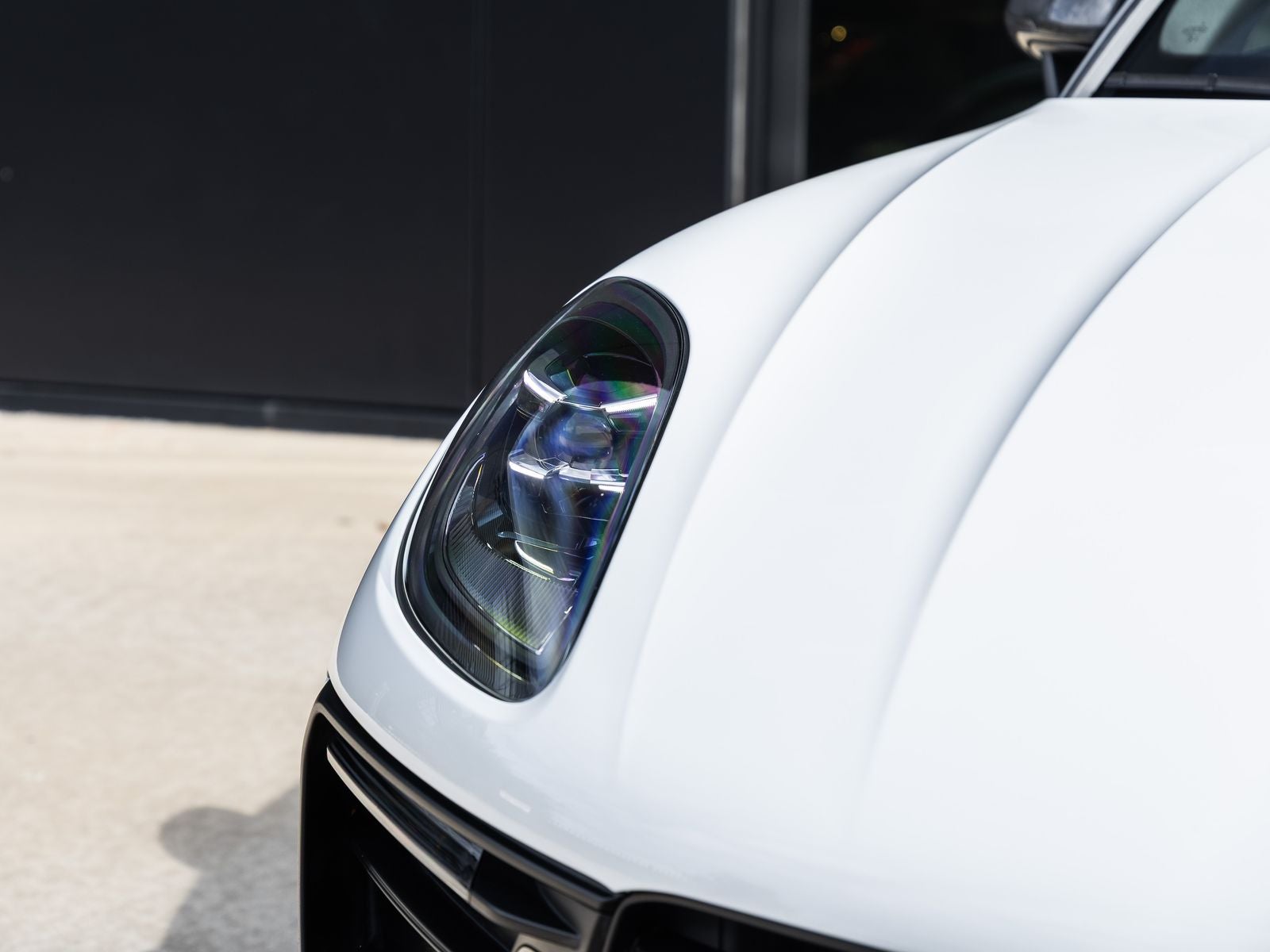 2023 Porsche Macan T