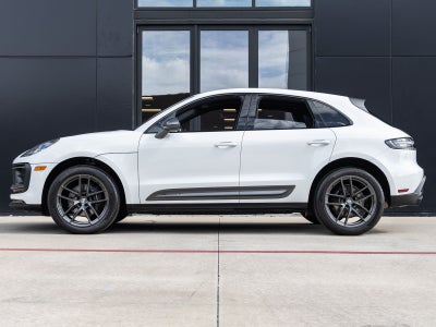 2023 Porsche Macan T
