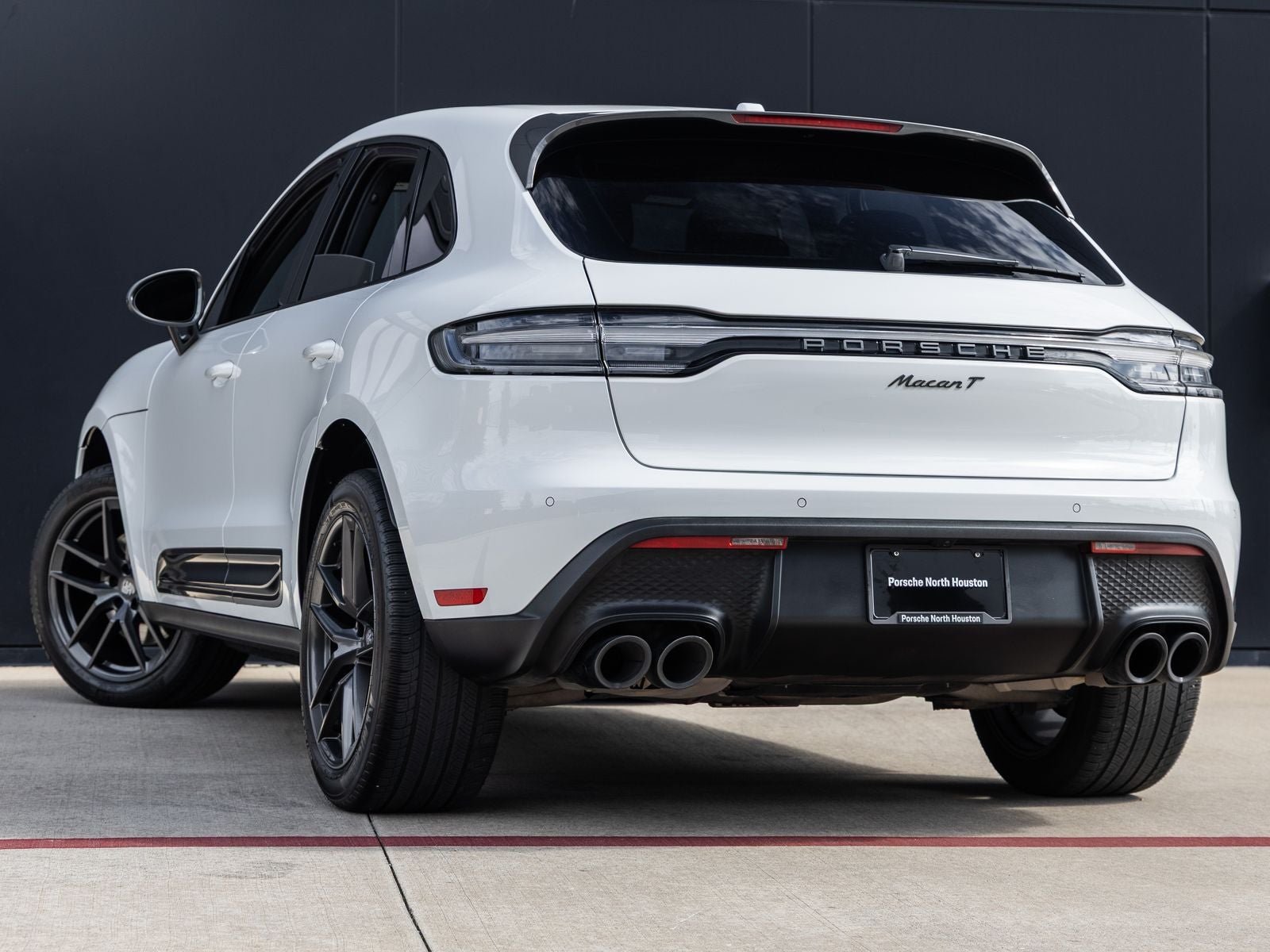 2023 Porsche Macan T
