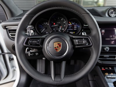 2026 Porsche Macan AWD