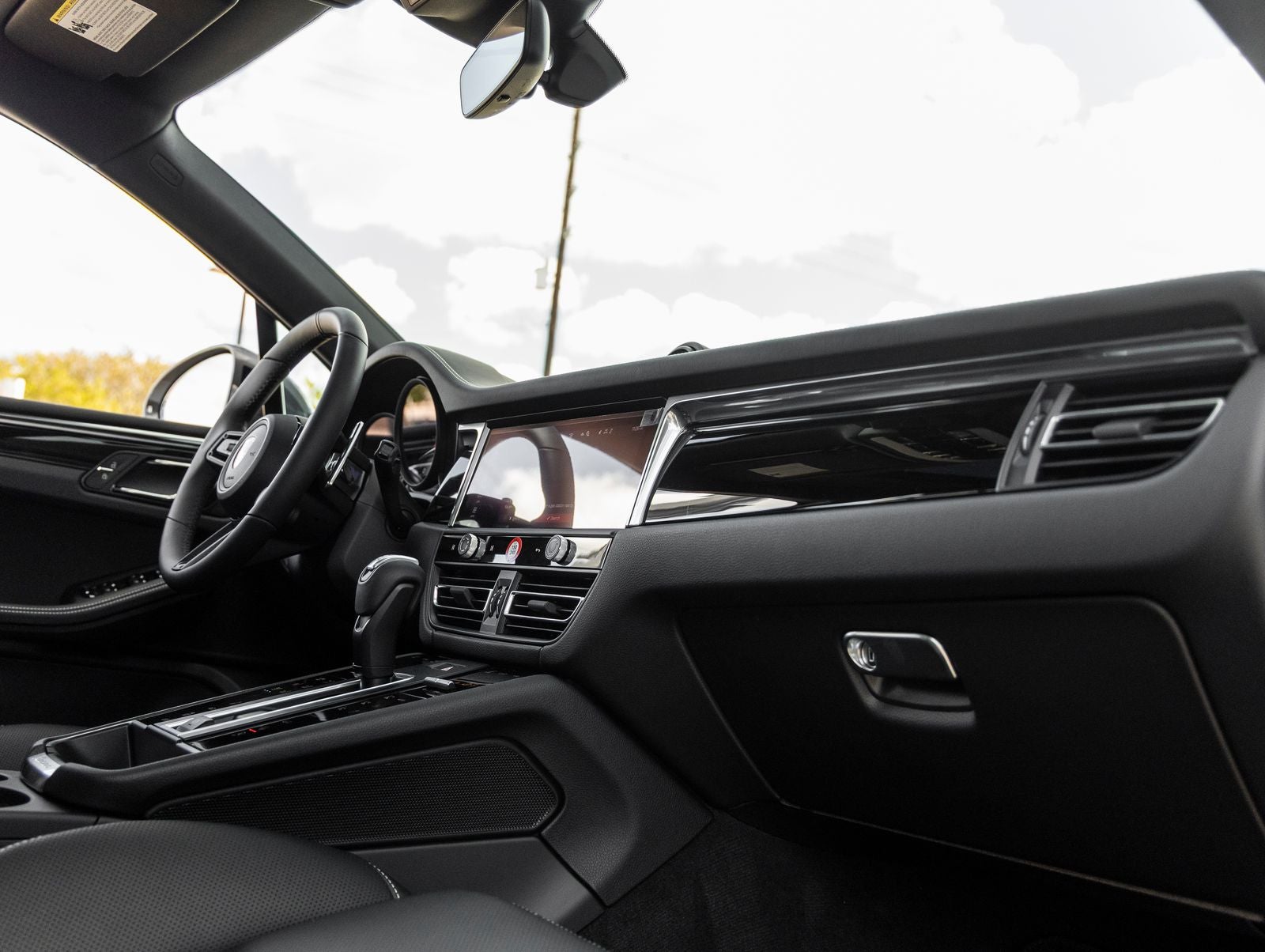 2026 Porsche Macan Macan T