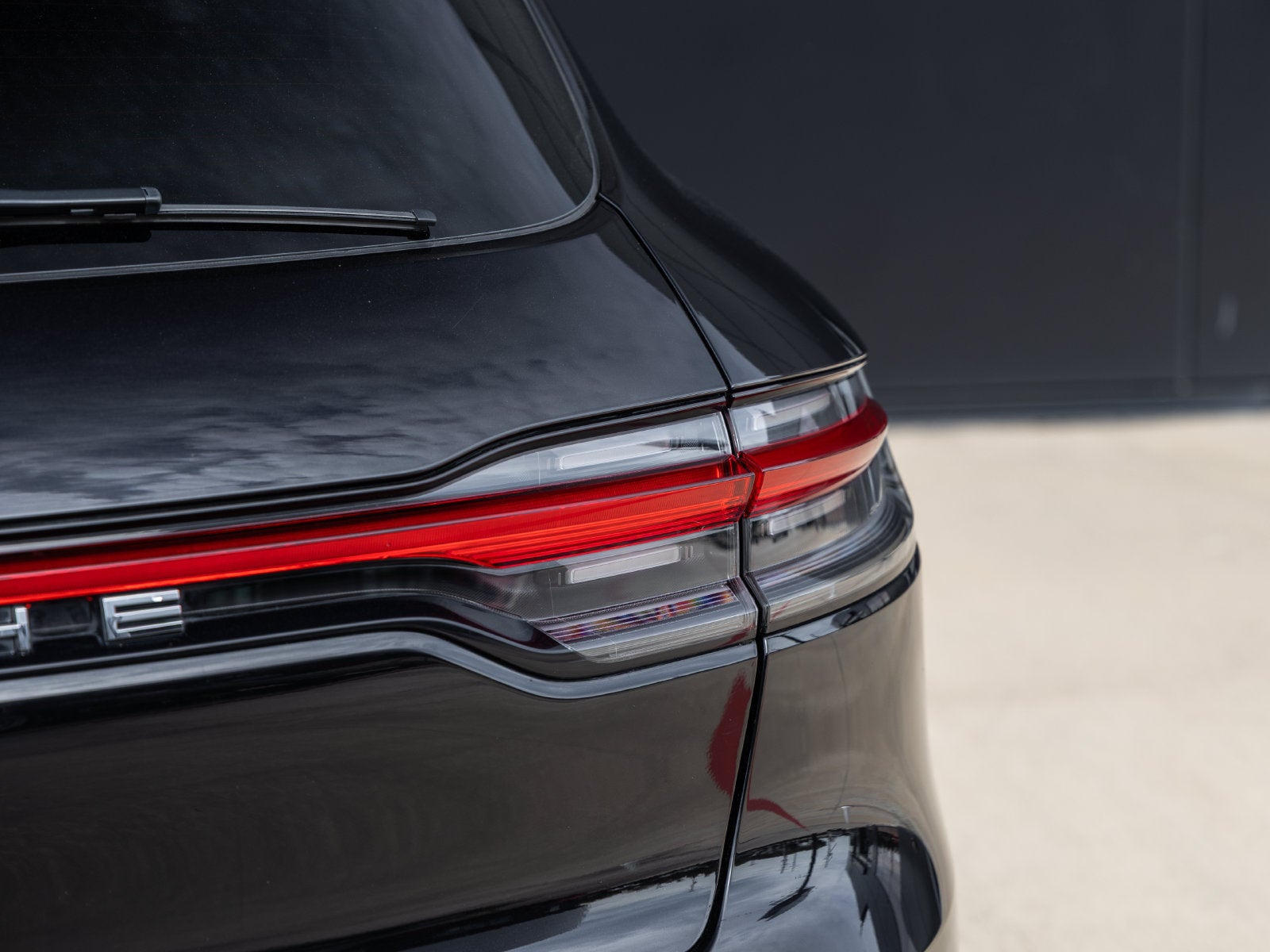 2023 Porsche Macan Base