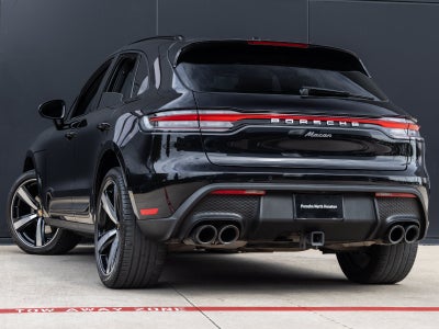 2023 Porsche Macan Base