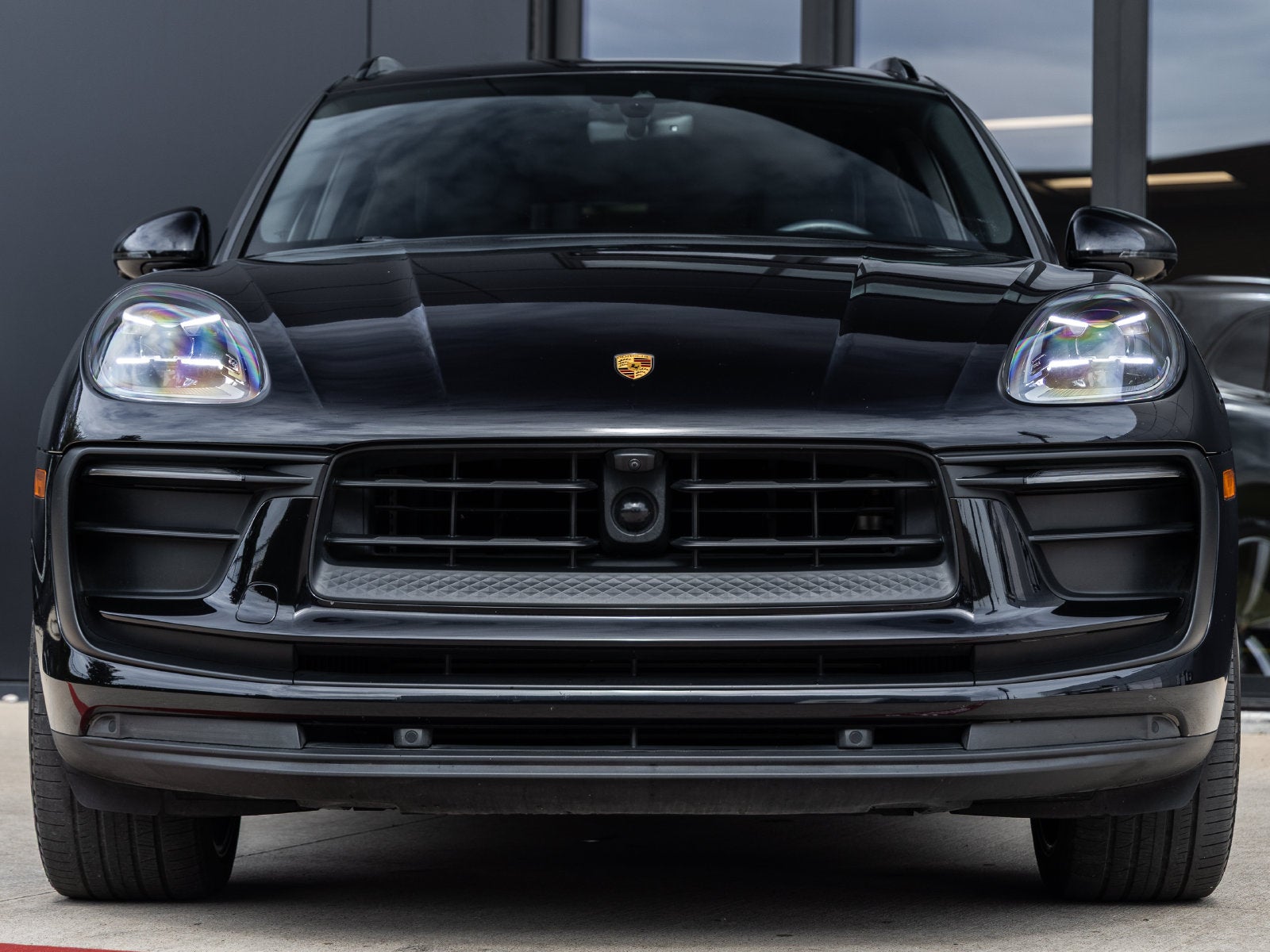 2023 Porsche Macan Base