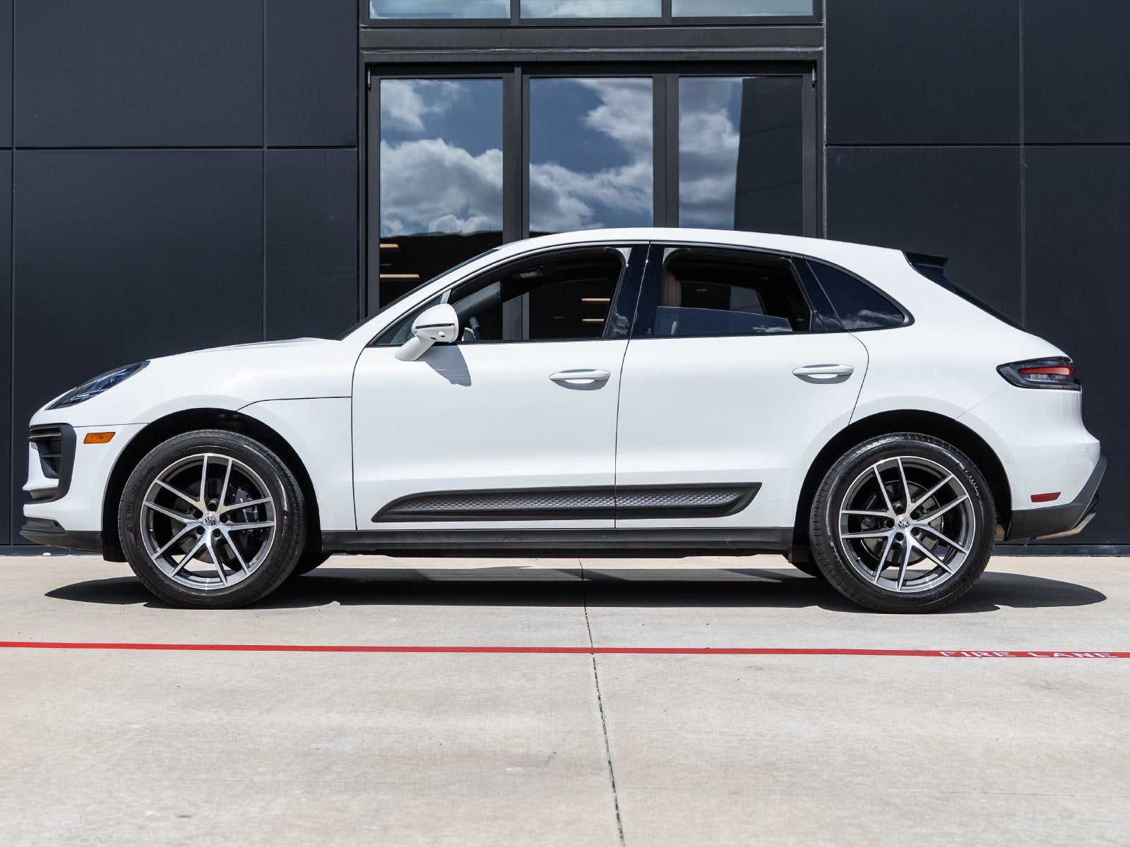 2024 Porsche Macan Macan