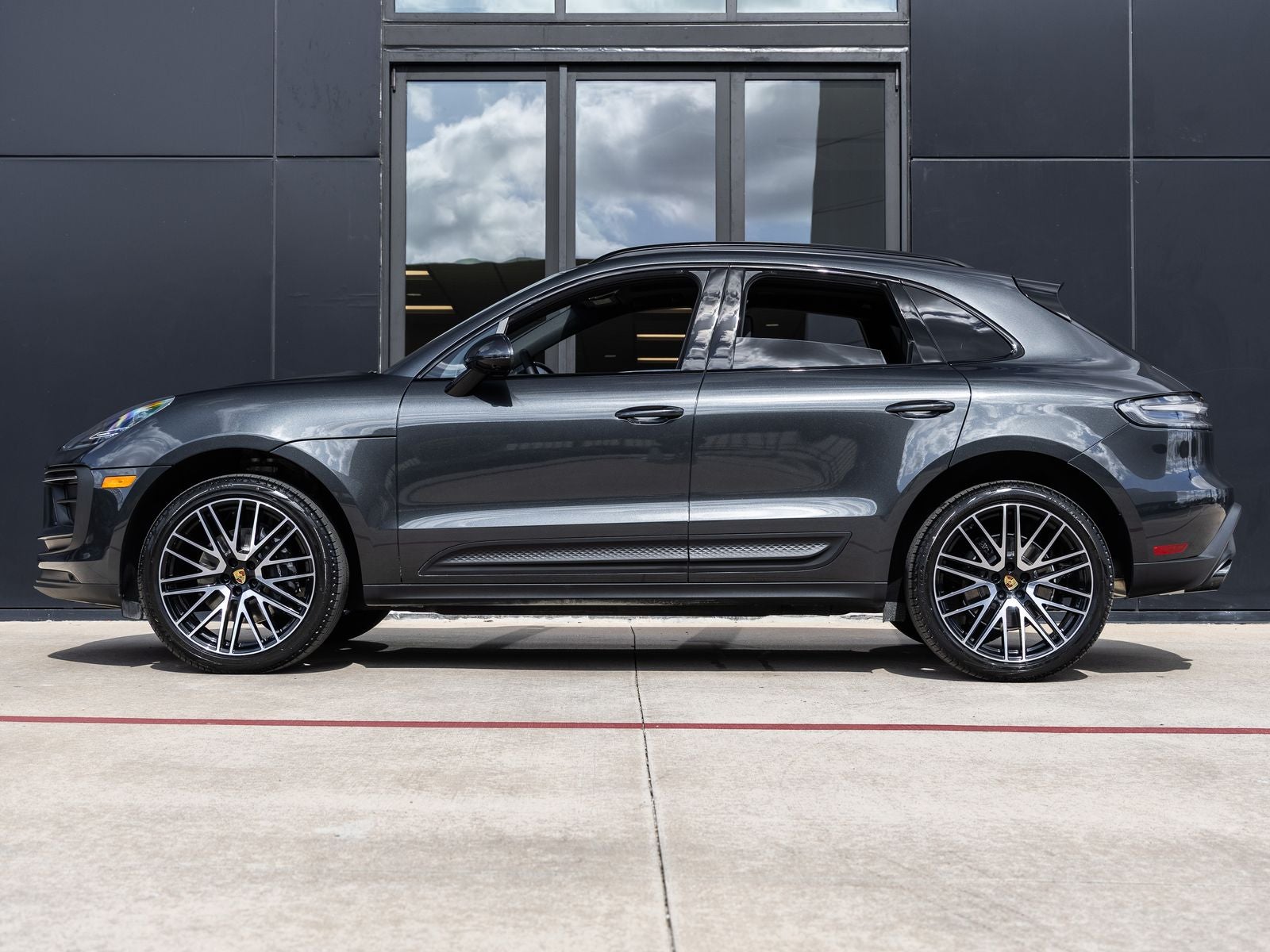 2026 Porsche Macan Macan