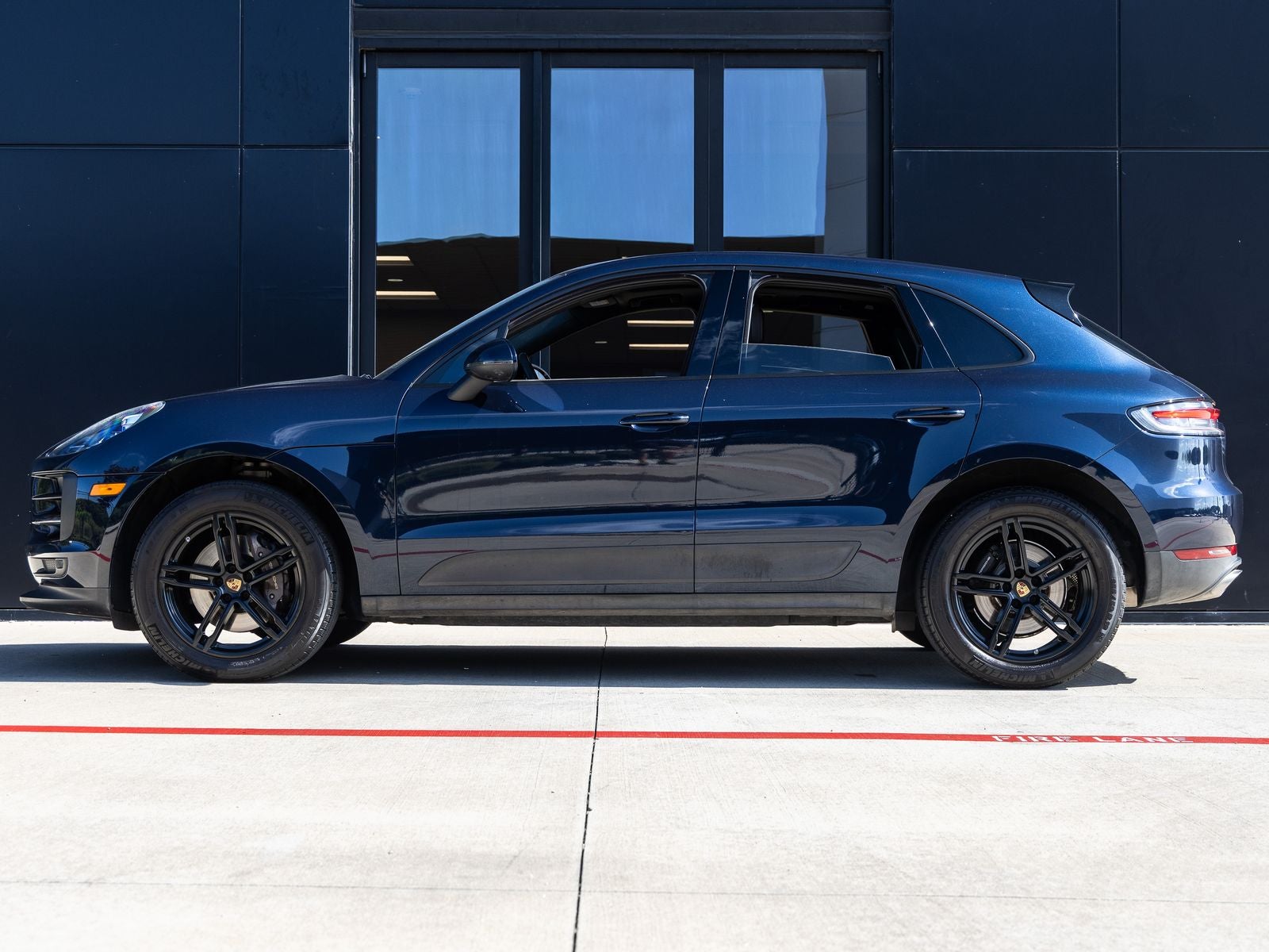 2021 Porsche Macan Macan