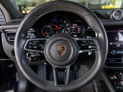 2021 Porsche Macan Macan