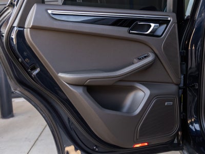 2021 Porsche Macan Macan