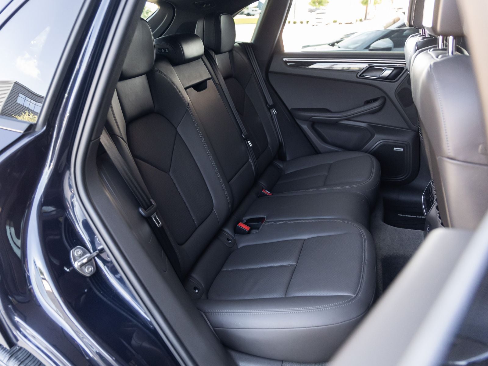2021 Porsche Macan Macan