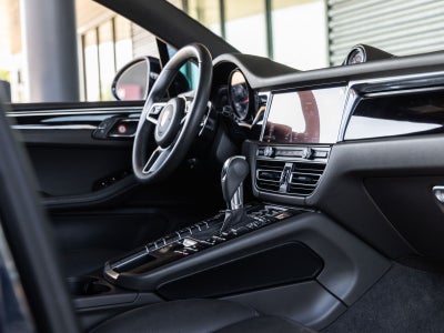 2021 Porsche Macan Macan