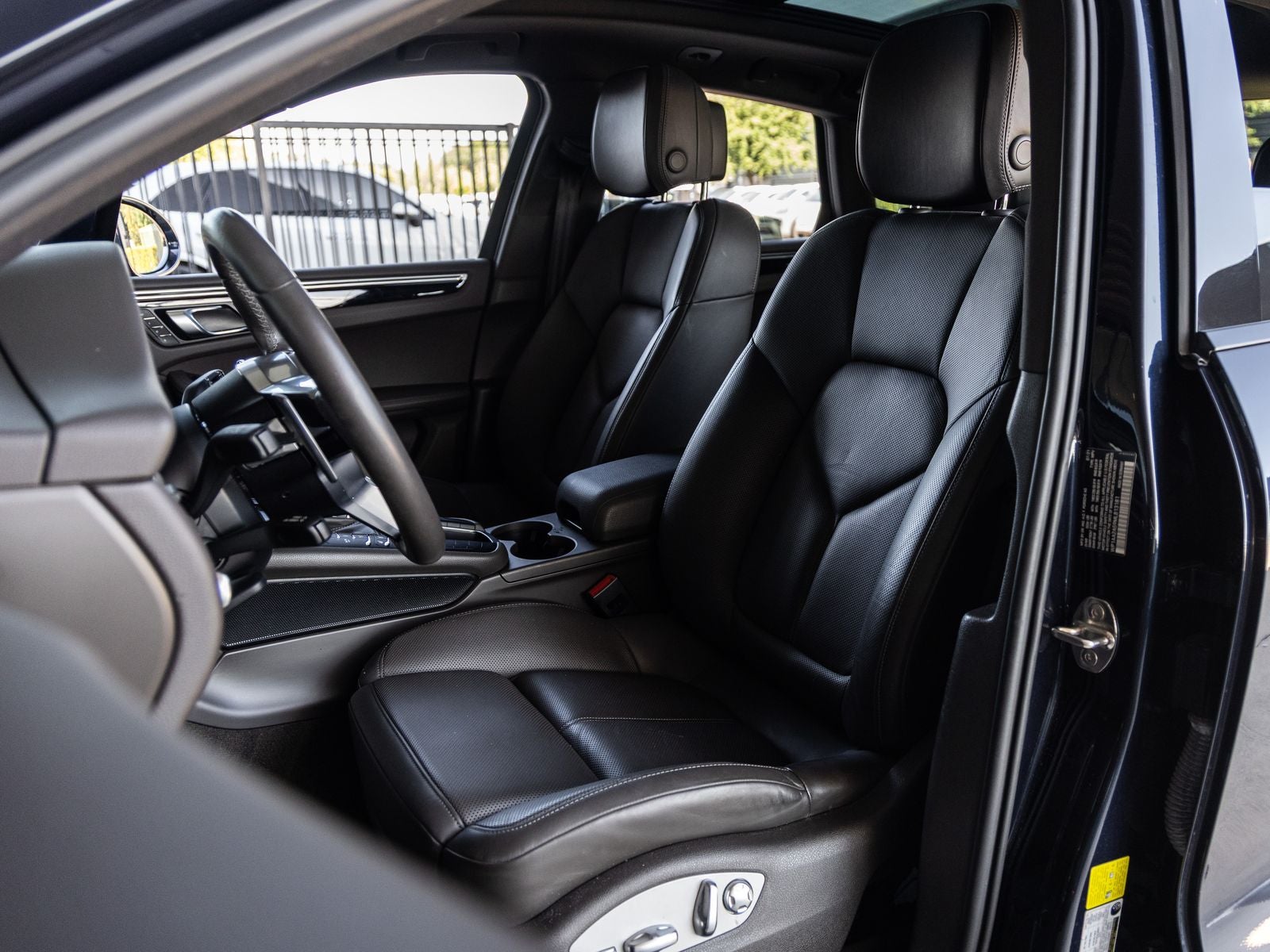2021 Porsche Macan Macan