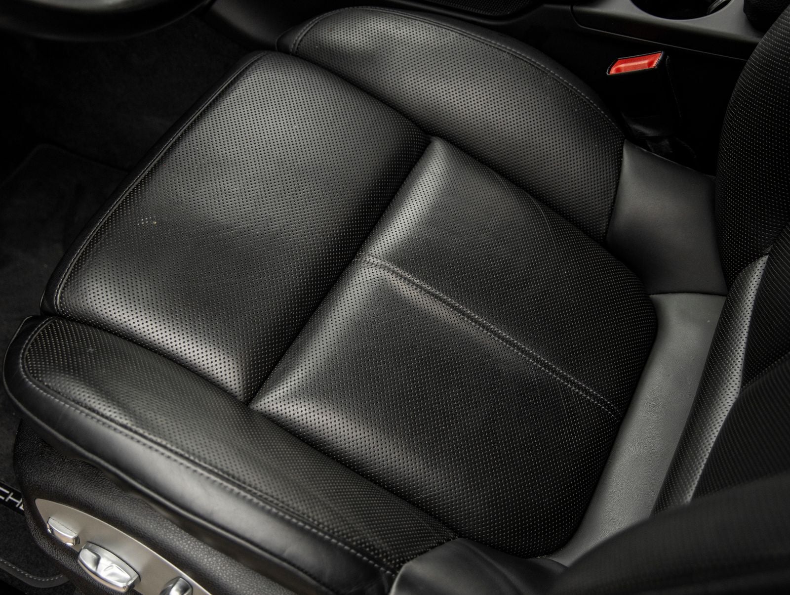 2024 Porsche Macan Macan (MY24)