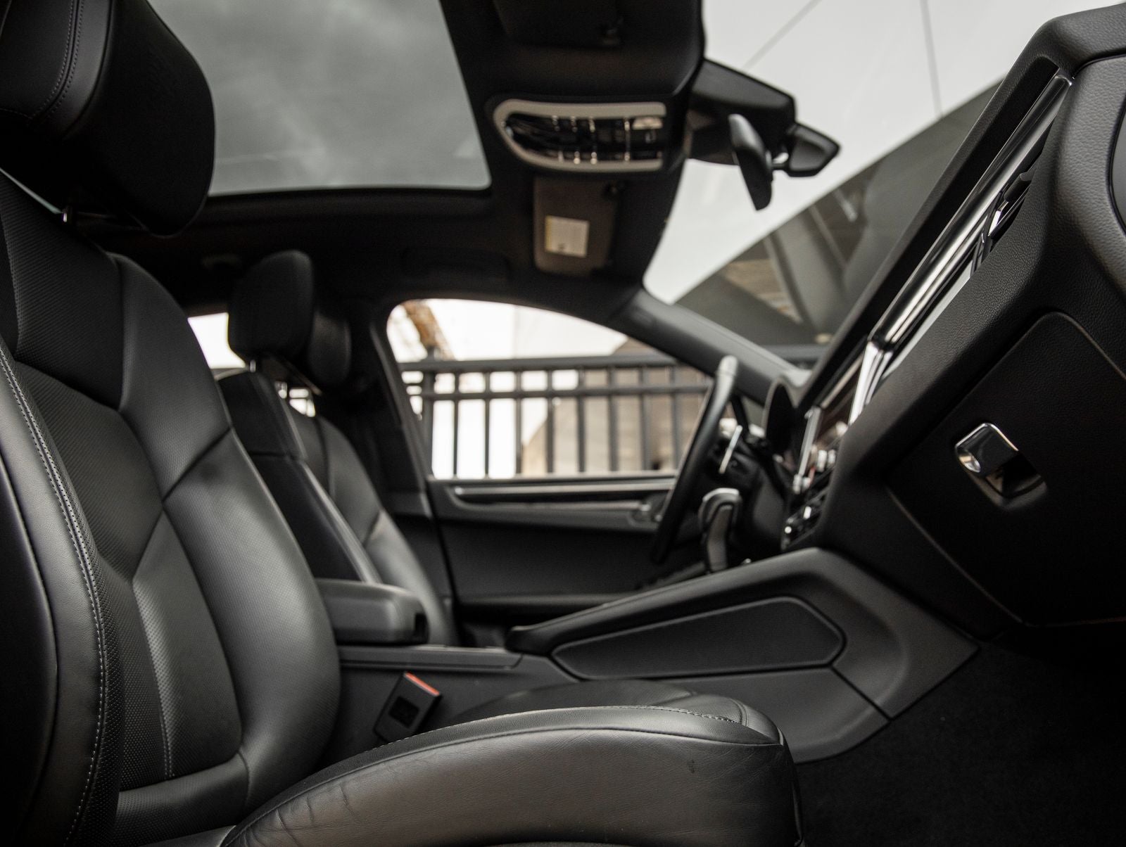 2024 Porsche Macan Macan (MY24)