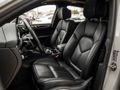 2024 Porsche Macan Macan (MY24)