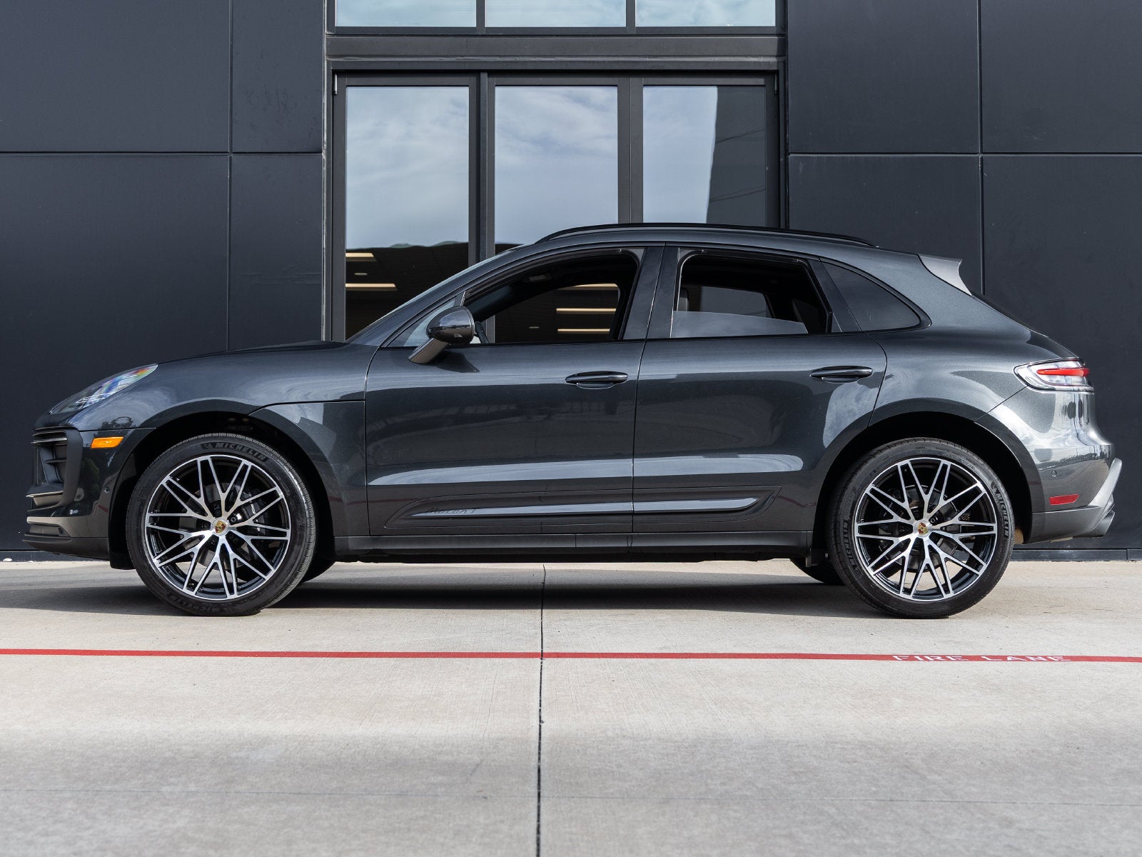 2024 Porsche Macan Macan T