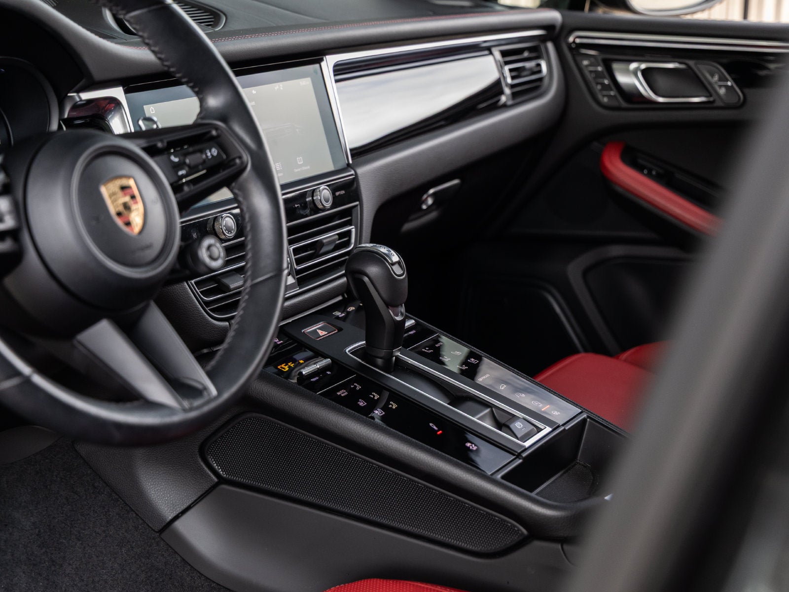 2024 Porsche Macan Macan T