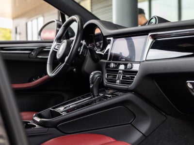 2024 Porsche Macan Macan T