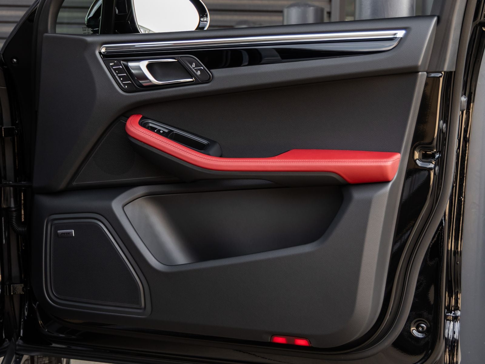 2025 Porsche Macan Macan