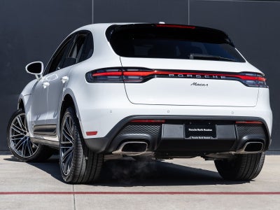 2026 Porsche Macan Base