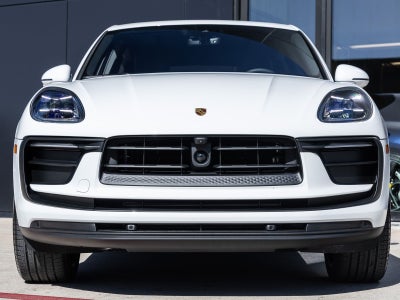 2026 Porsche Macan Base