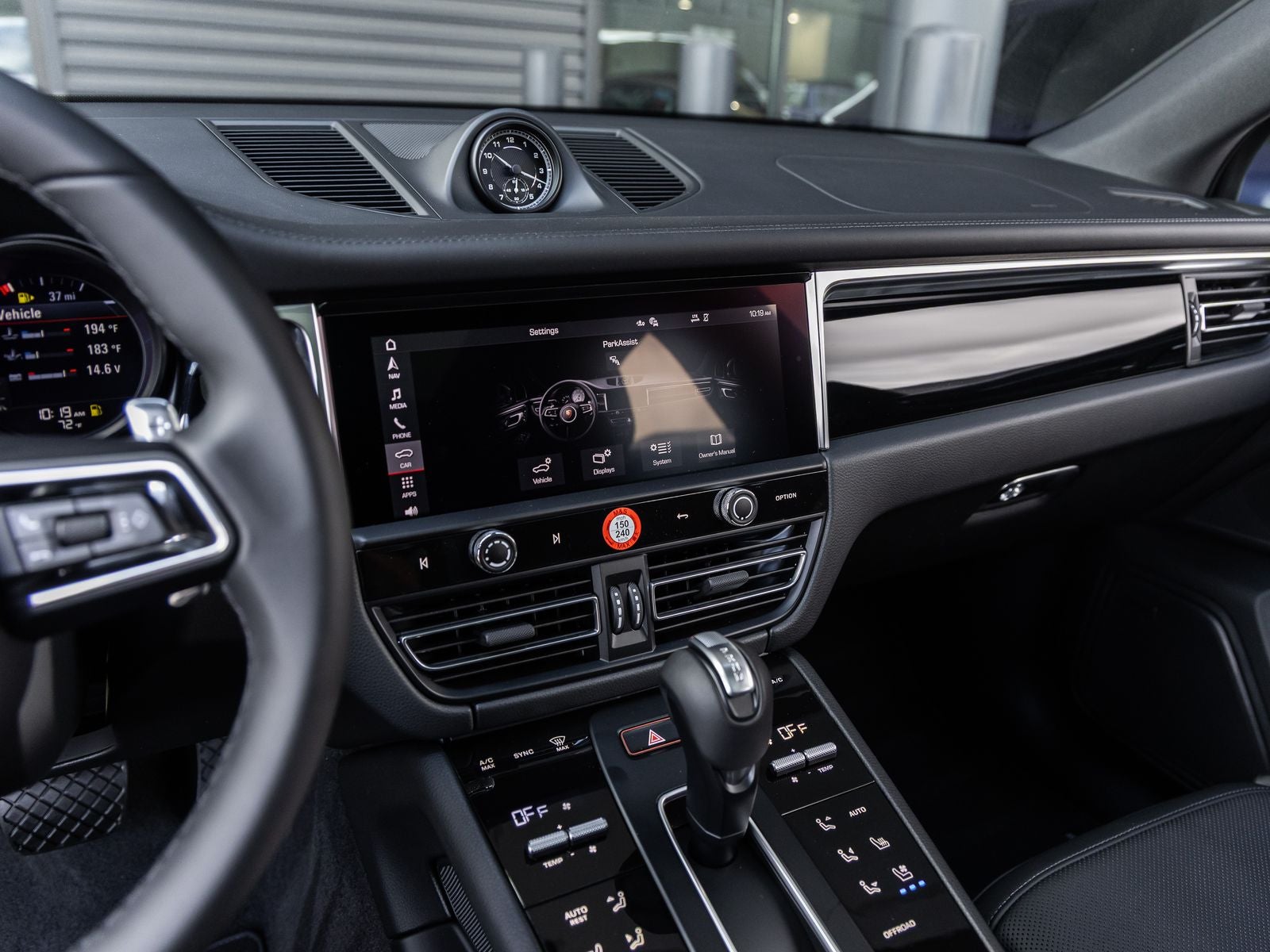 2026 Porsche Macan Macan