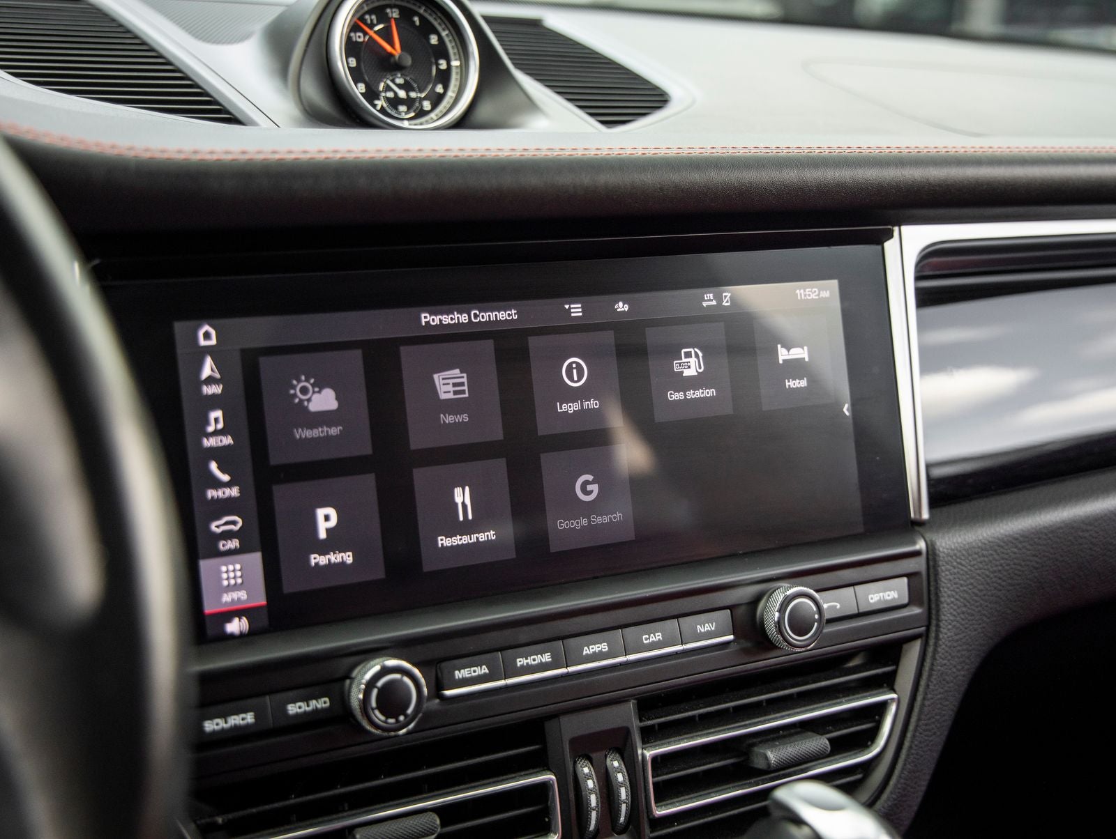 2020 Porsche Macan Macan