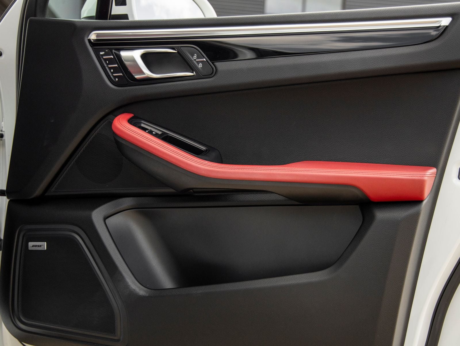 2020 Porsche Macan Macan