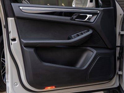 2023 Porsche Macan Macan (MY23)