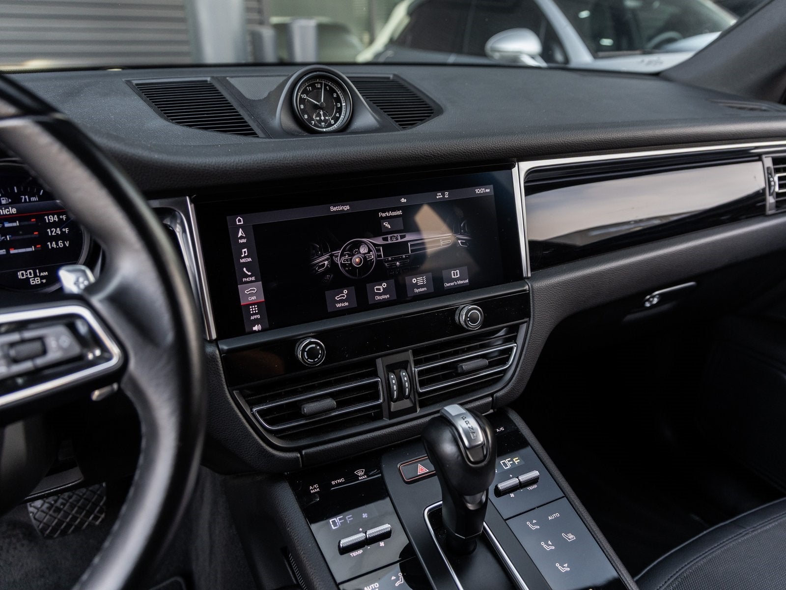 2023 Porsche Macan Macan (MY23)