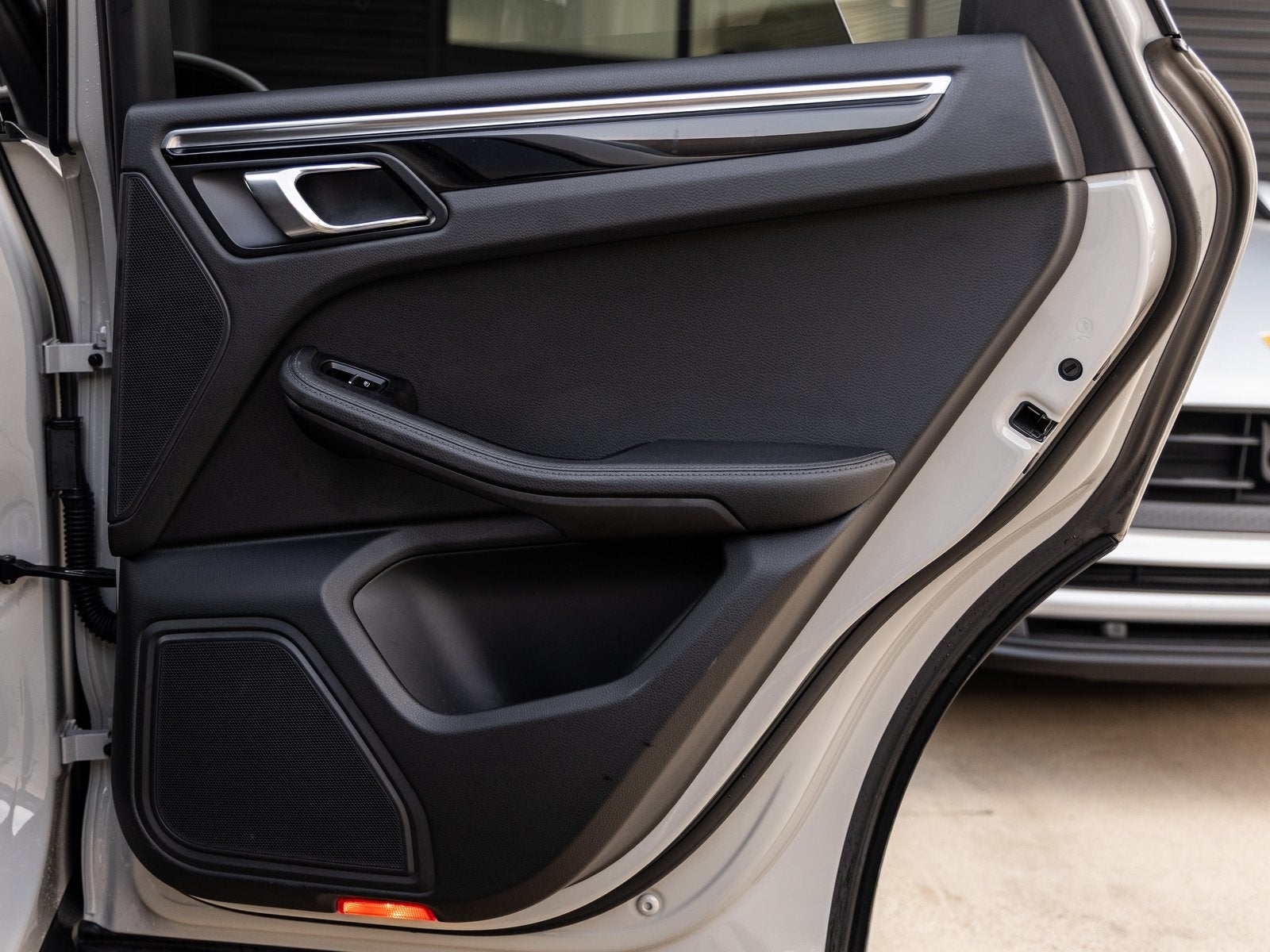 2023 Porsche Macan Macan (MY23)