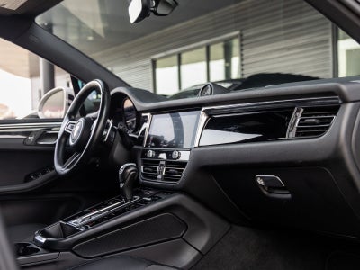 2023 Porsche Macan Macan (MY23)