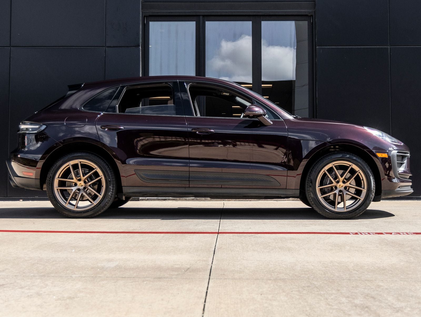 2023 Porsche Macan Macan (MY23)