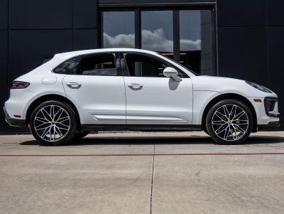 2023 Porsche Macan AWD