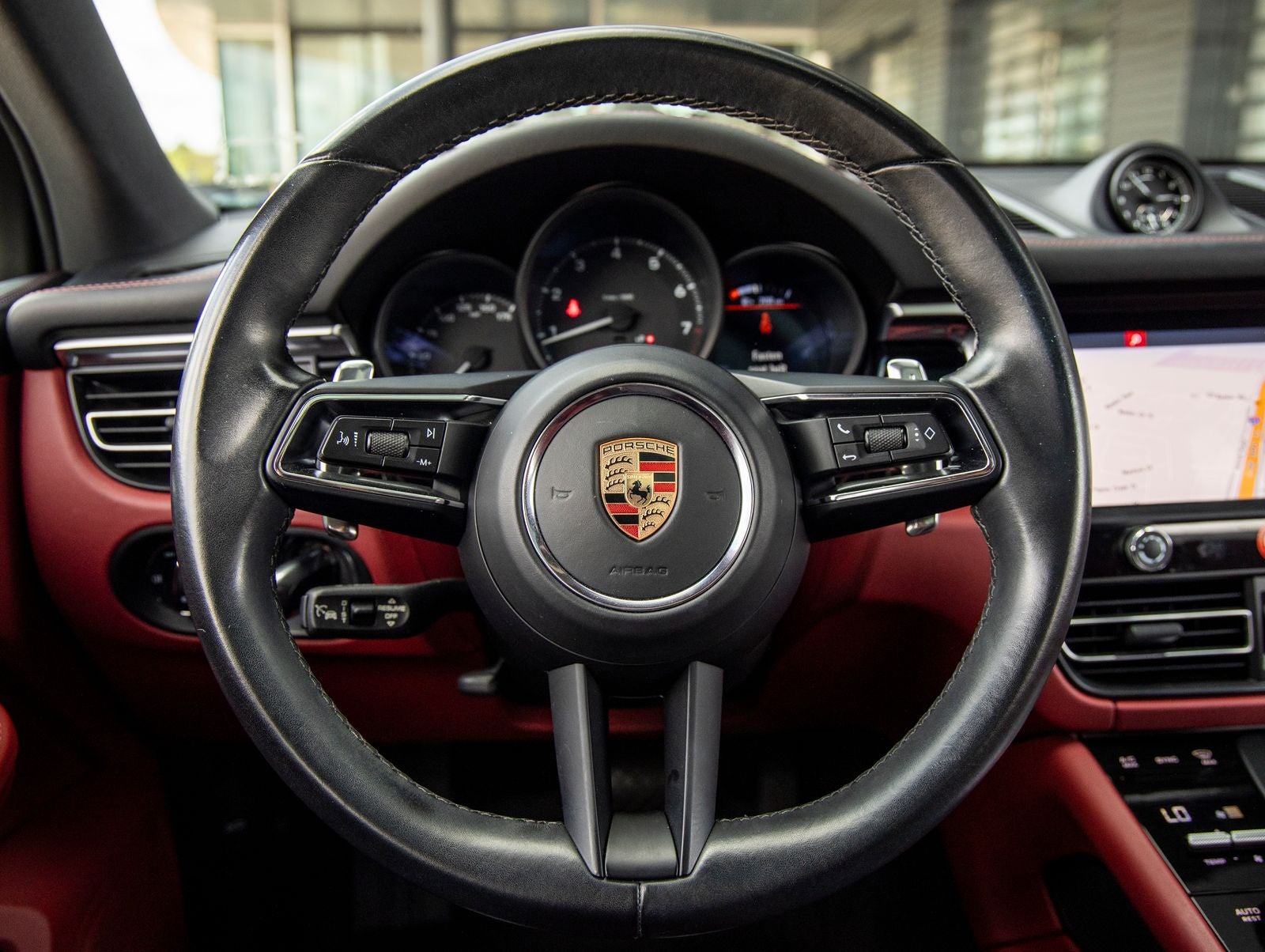 2023 Porsche Macan AWD