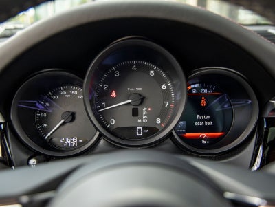 2023 Porsche Macan AWD