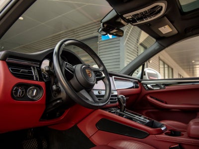 2023 Porsche Macan AWD