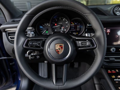 2026 Porsche Macan AWD