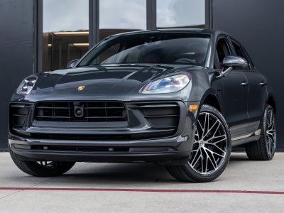 2026 Porsche Macan AWD