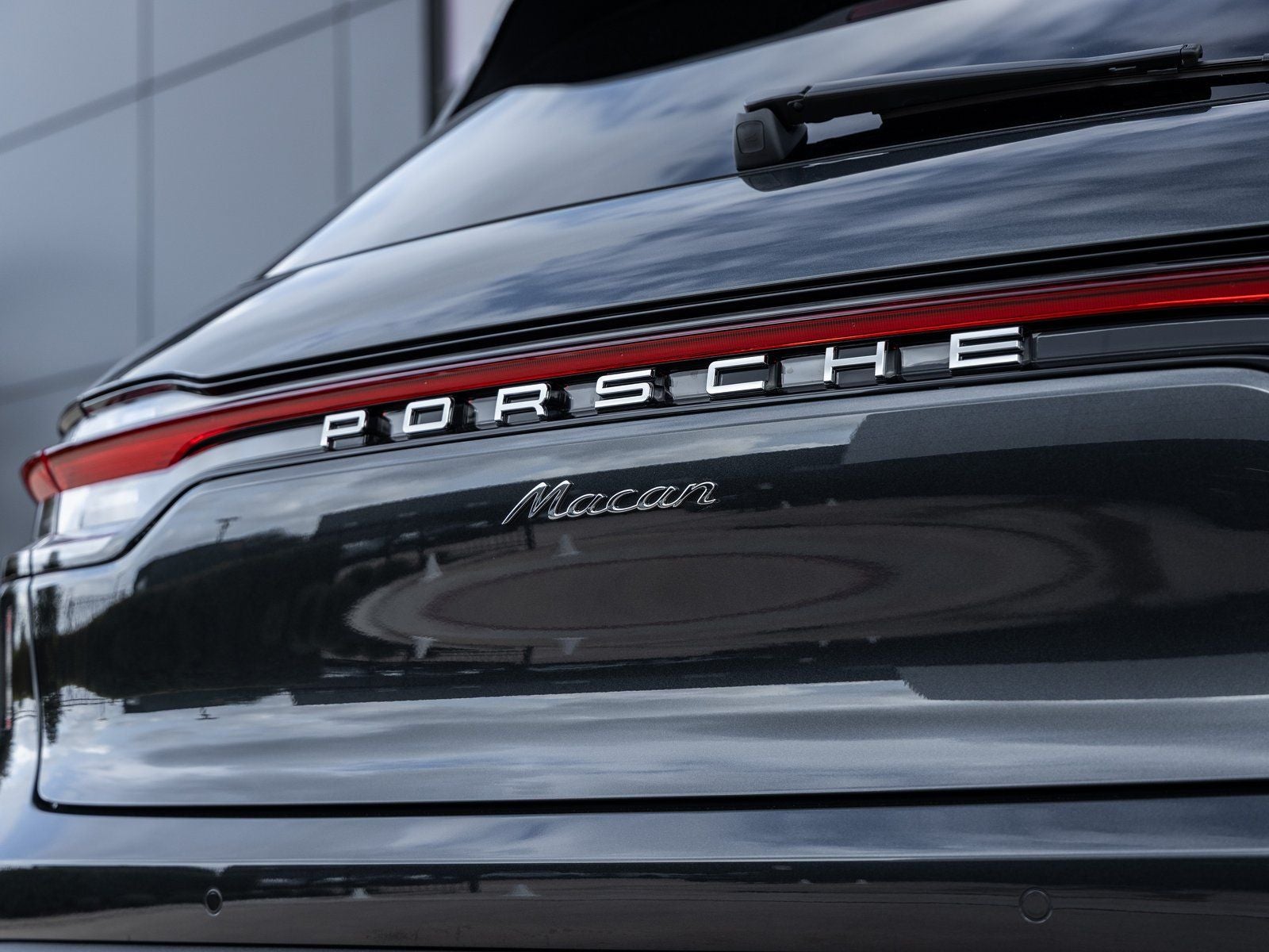 2026 Porsche Macan AWD