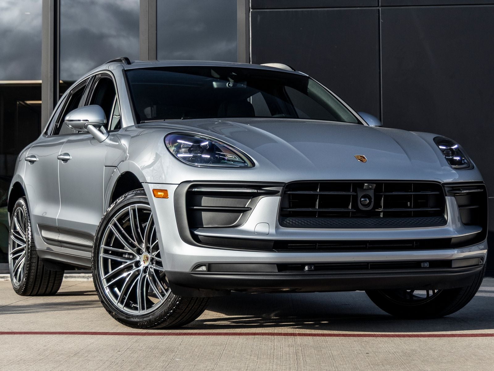 2026 Porsche Macan AWD