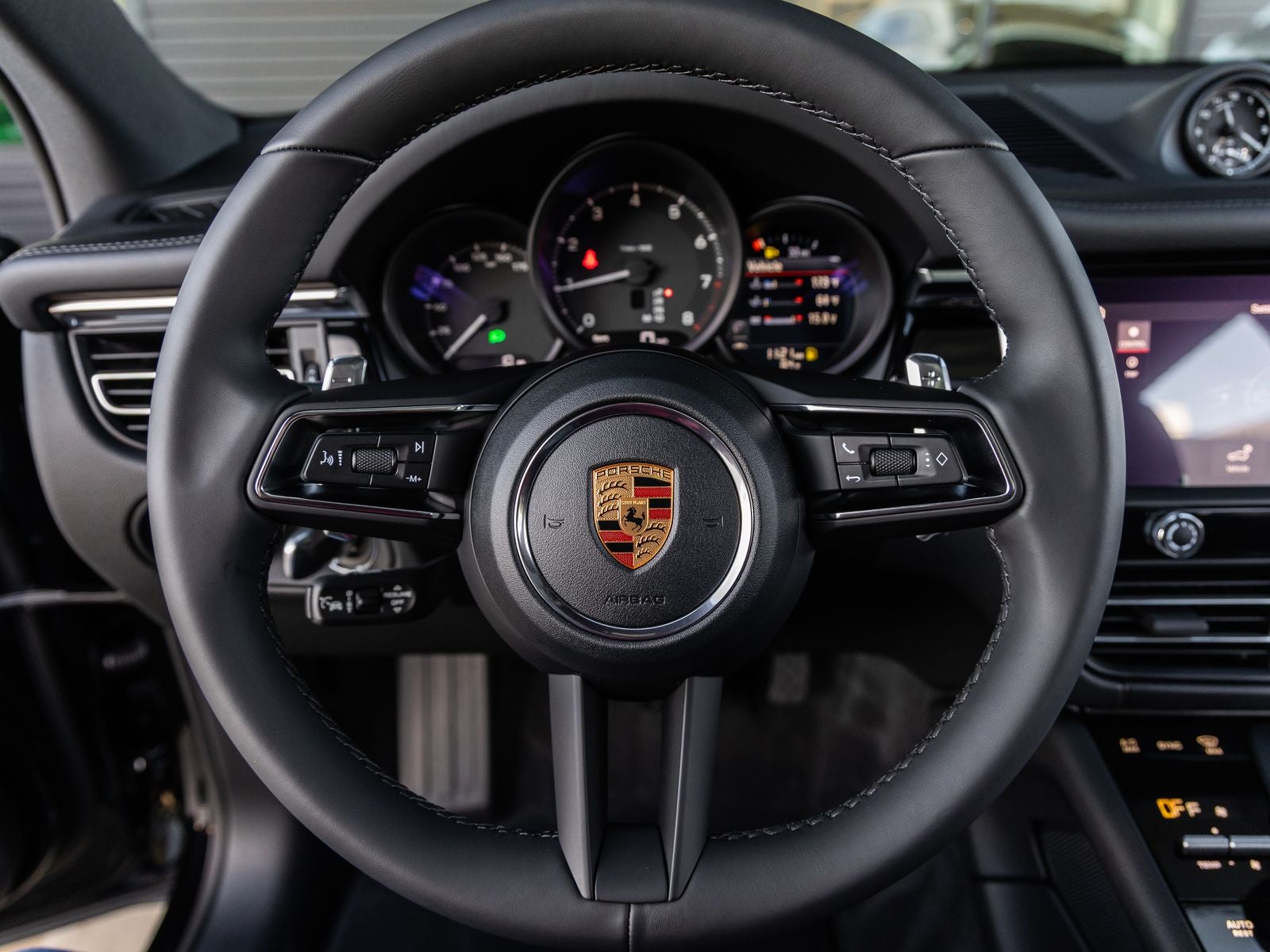 2026 Porsche Macan Macan