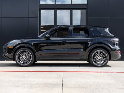 2023 Porsche Cayenne Cayenne Platinum Edition (MY23)