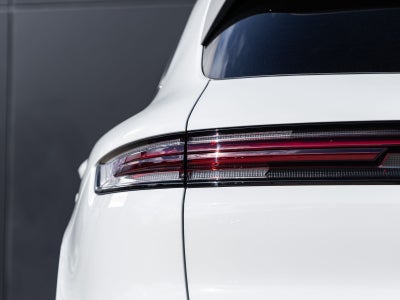 2026 Porsche Cayenne AWD